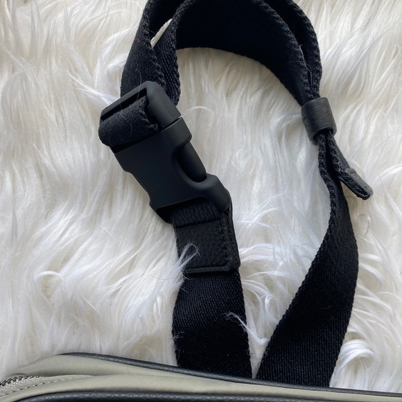 lululemon athletica Bags Lululemon Fanny Pack Poshmark